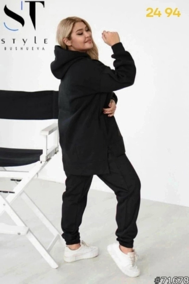 Спортивный костюм 23146353