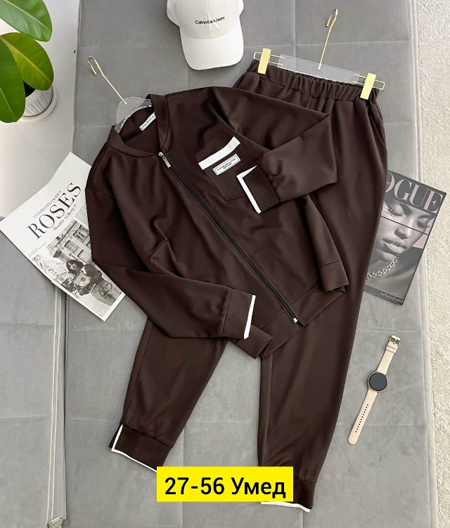 Спортивный костюм 23147357