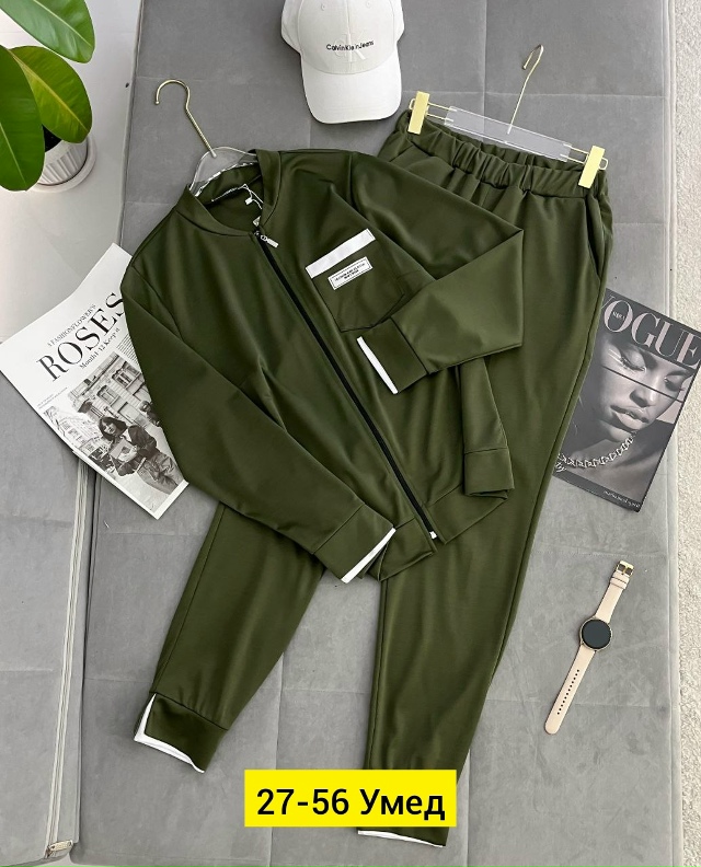 Спортивный костюм 23147357