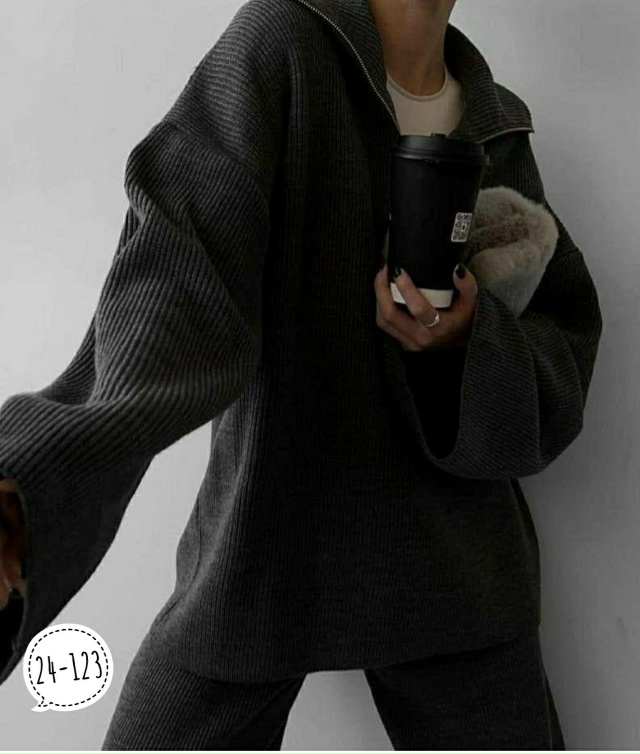 Спортивный костюм 23148477