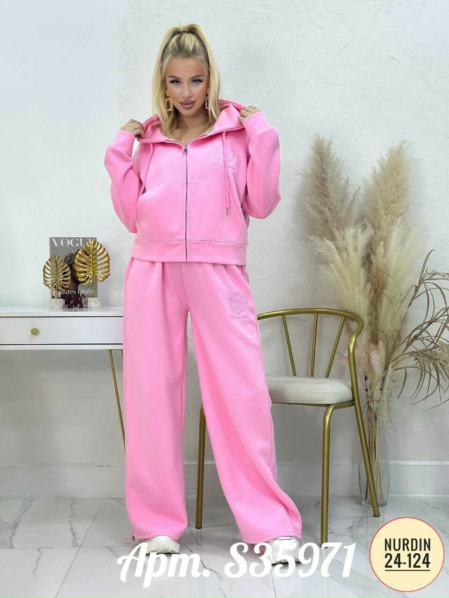 Спортивный костюм 23150380