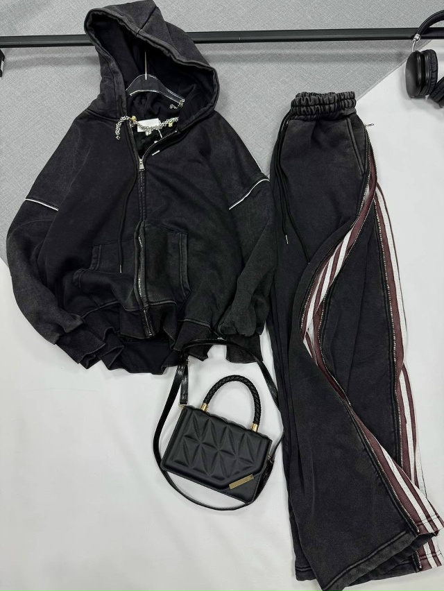 Спортивный костюм 23150669