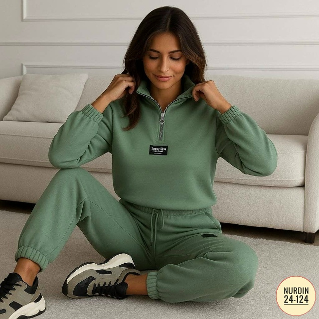 Спортивный костюм 23150544