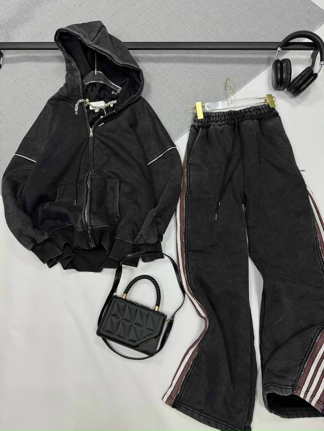 Спортивный костюм 23150669