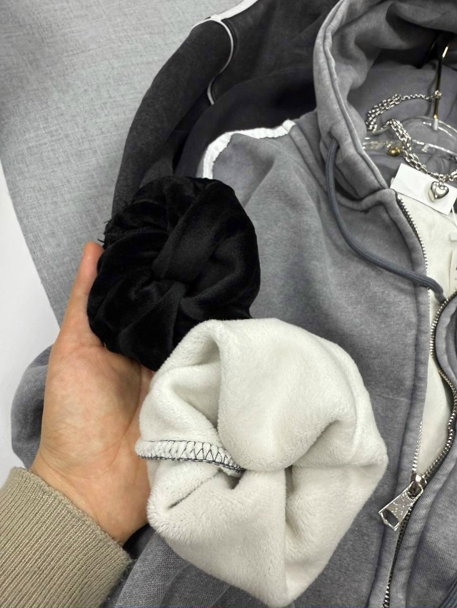 Спортивный костюм 23150669