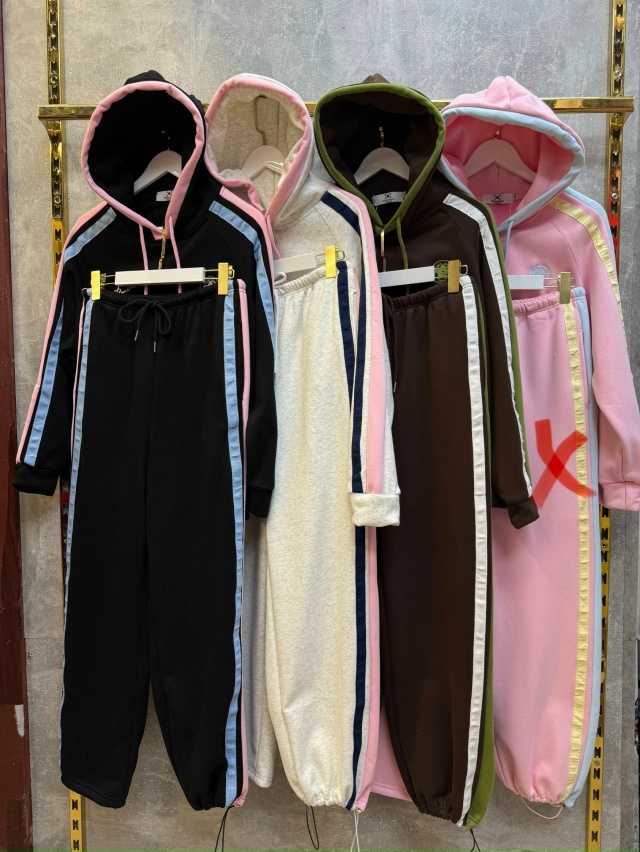 Спортивный костюм 23151613