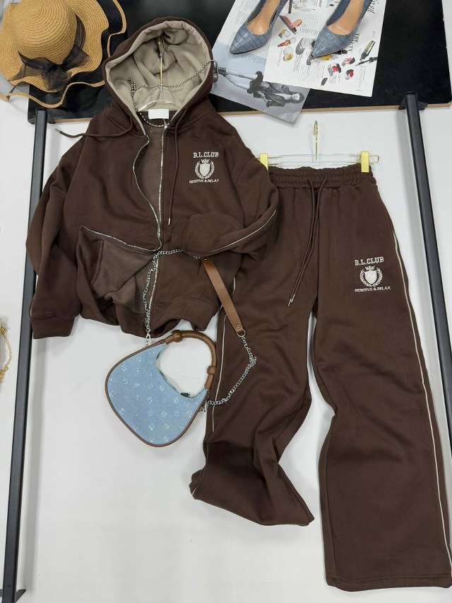 Спортивный костюм 23153868