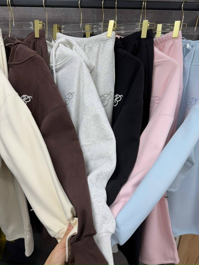 Спортивный костюм 23156408