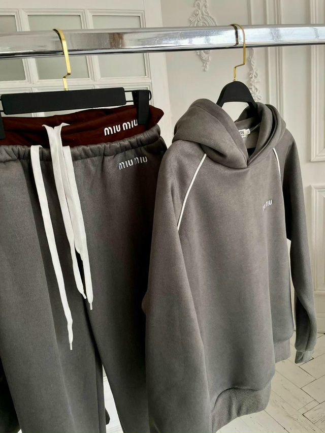 Спортивный костюм 23158821