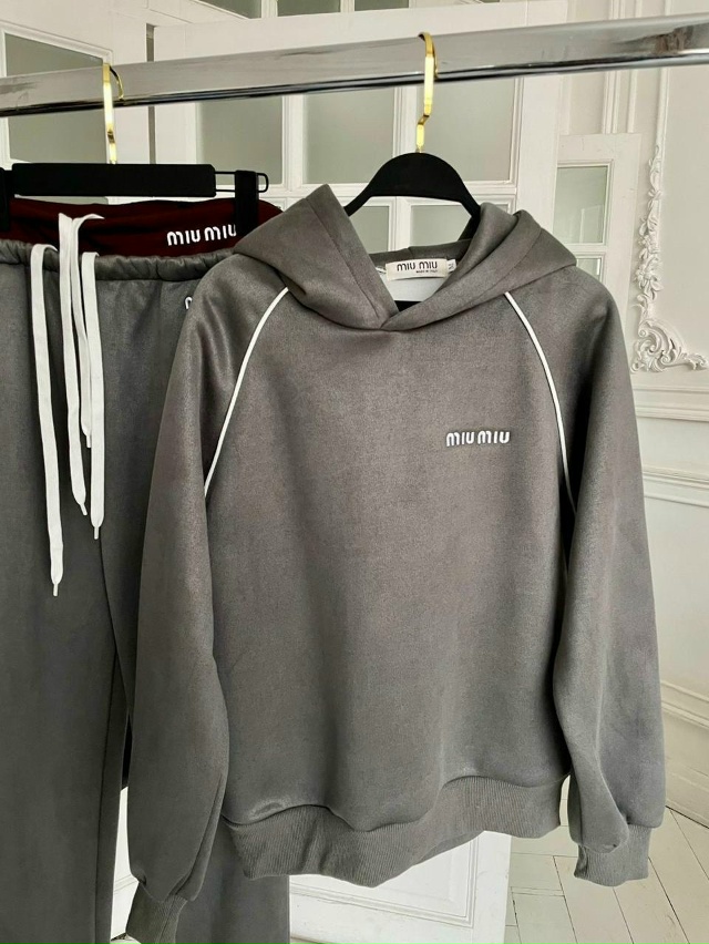 Спортивный костюм 23158821