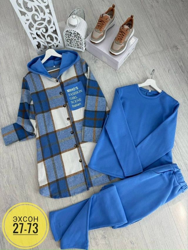 Спортивный костюм 23158976