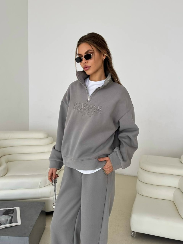 Спортивный костюм 23159178