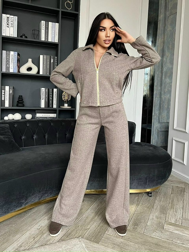 Спортивный костюм 23161092