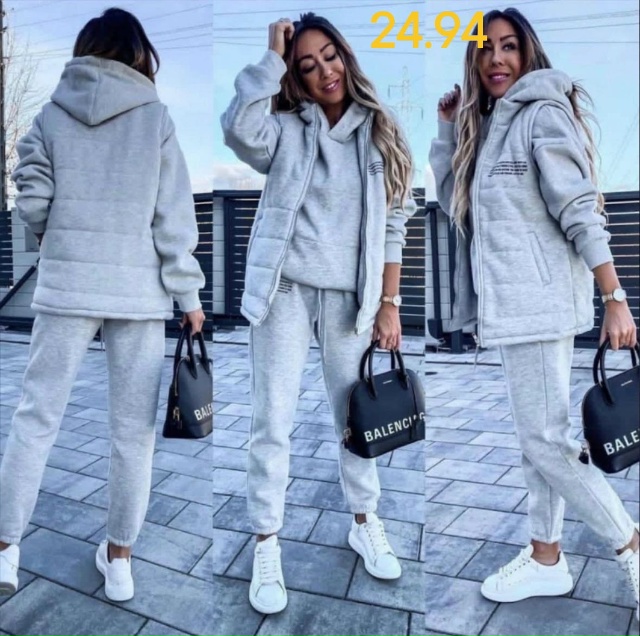 Спортивный костюм 23164176