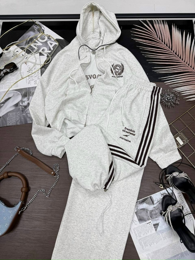 Спортивный костюм 23167104