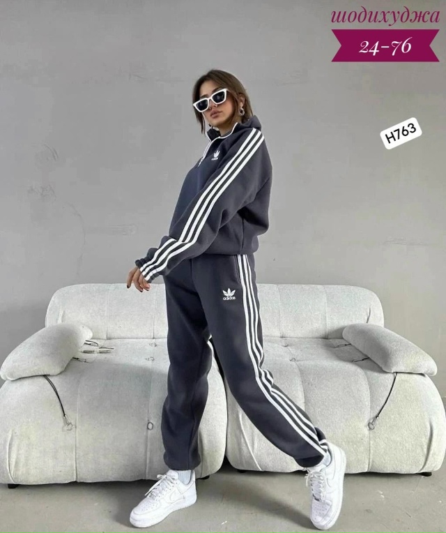 Спортивный костюм 23168651