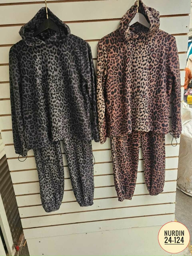 Спортивный костюм 23168692