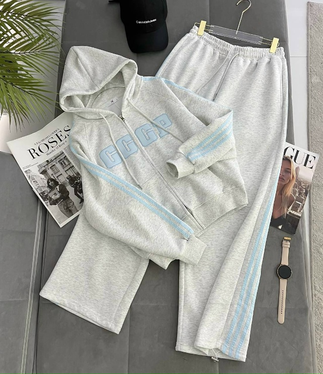 Спортивный костюм 23171688