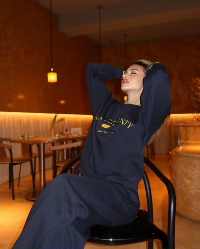 Спортивный костюм 23175366