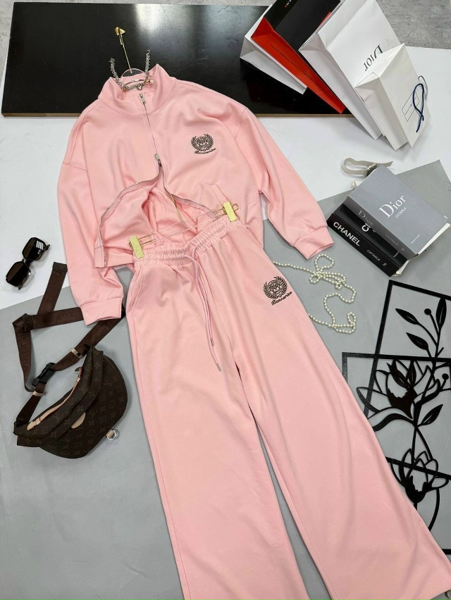 Спортивный костюм 23175911