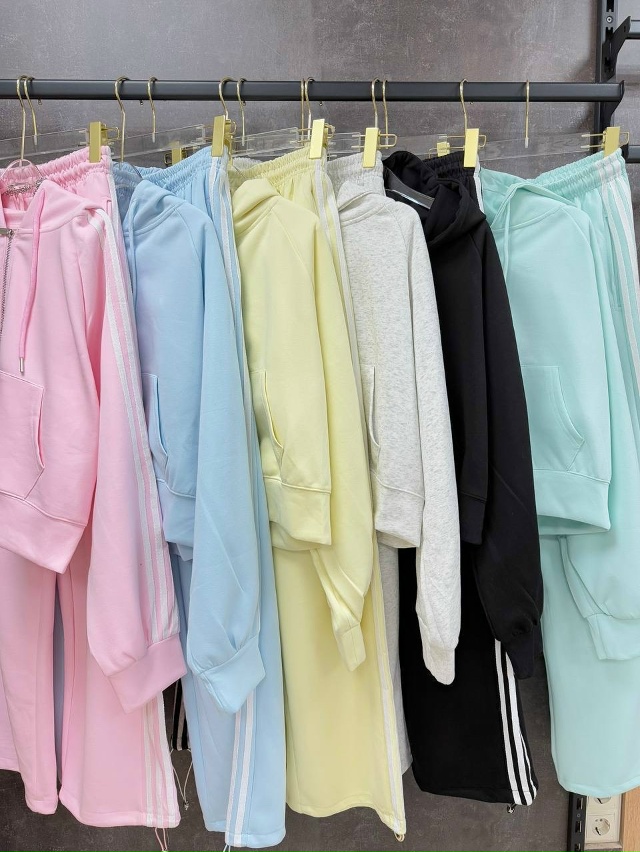 Спортивный костюм 23177670