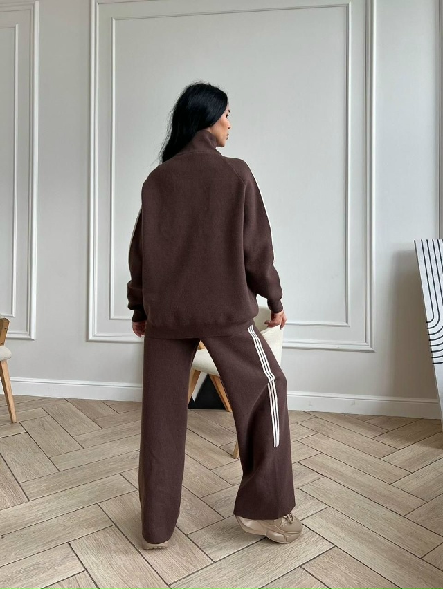 Спортивный костюм 23177623