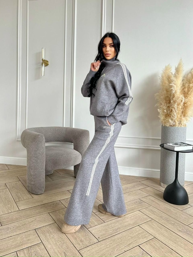 Спортивный костюм 23177623