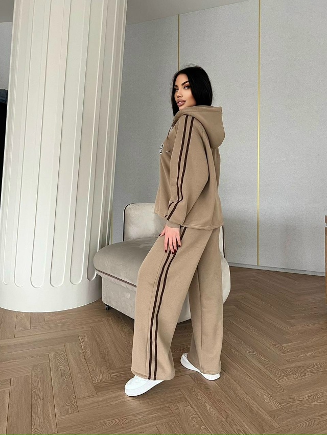 Спортивный костюм 23177619