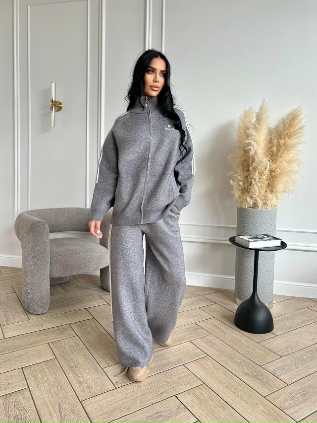 Спортивный костюм 23177623