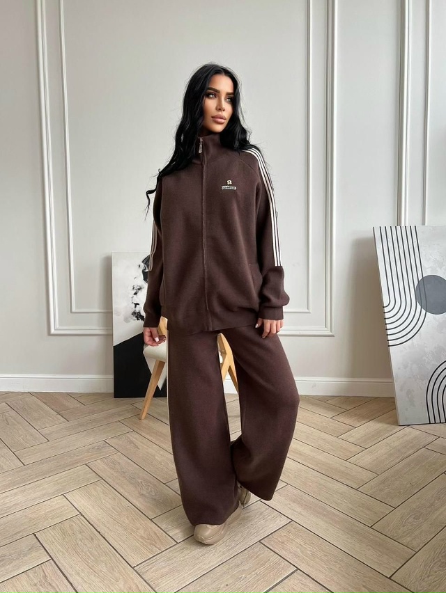 Спортивный костюм 23177623